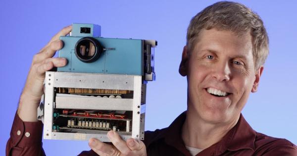 چگونه استیو ساسون دوربین دیجیتال را اختراع کرد و چگونه کداک فرصت طلایی توسعه و فروش این دوربین را با بی فکری از دست داد
