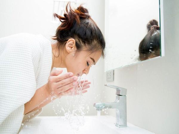 5 اشتباه رایج در شستن صورت که شاید ندانید!